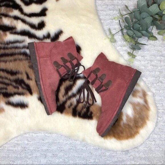 π UGG Women's Rustic Red Suede Leather Ankle Boots Sz 6 | Cozy Fall Boho Style - Picture 2 of 9